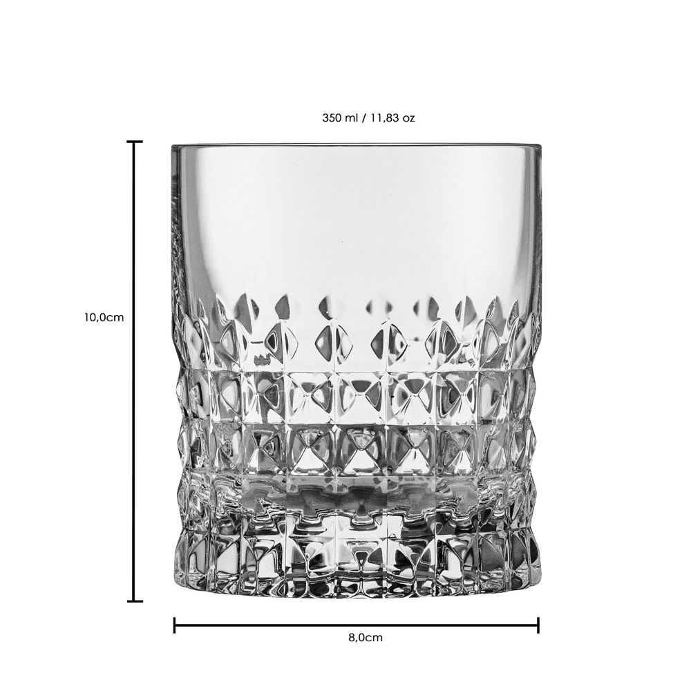 10 cm high, 8 cm wide crystal whisky glass from the 'Rocks' series by ARNSTADT KRISTALL, 350 ml. Lower half with diamond-shaped cut decoration in Golden Twenties style, down to the thick base. Smooth, clear rim. Hand-blown, hand-cut.